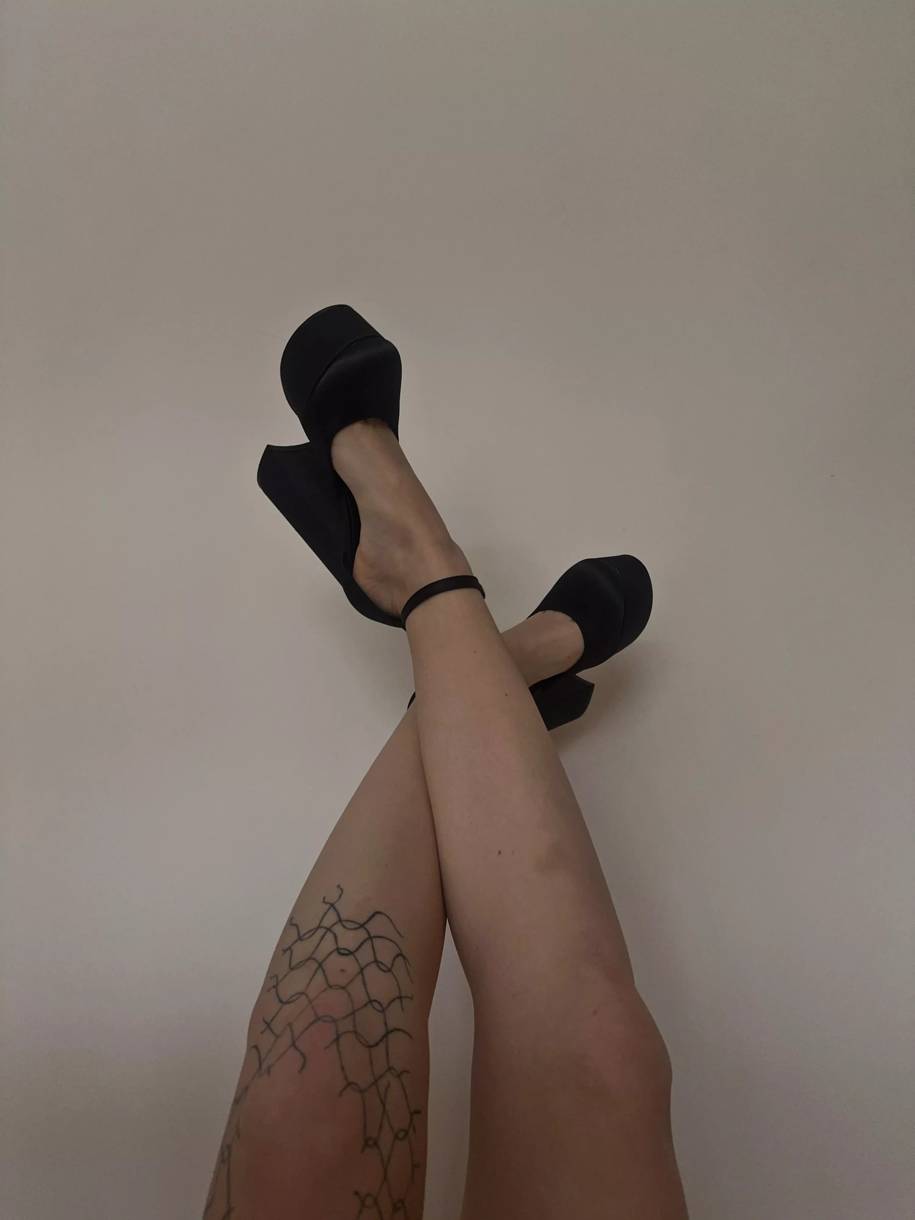 Back my favorite color 🖤 posted by TastelessSarcasms