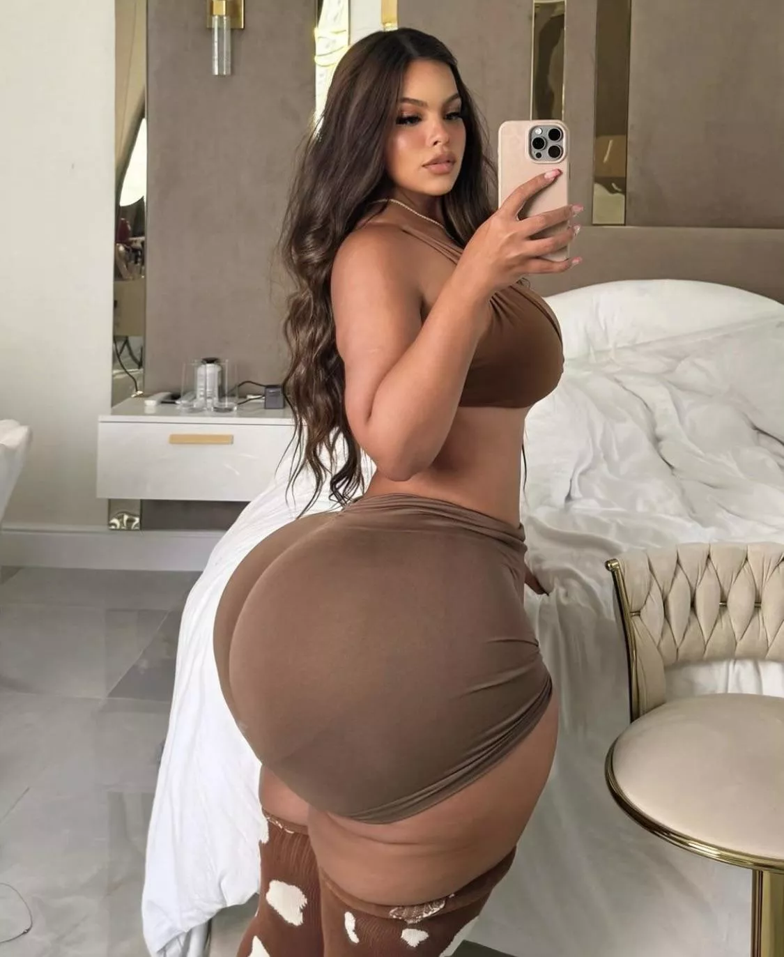 Can’t get enough of her posted by Zkimwon