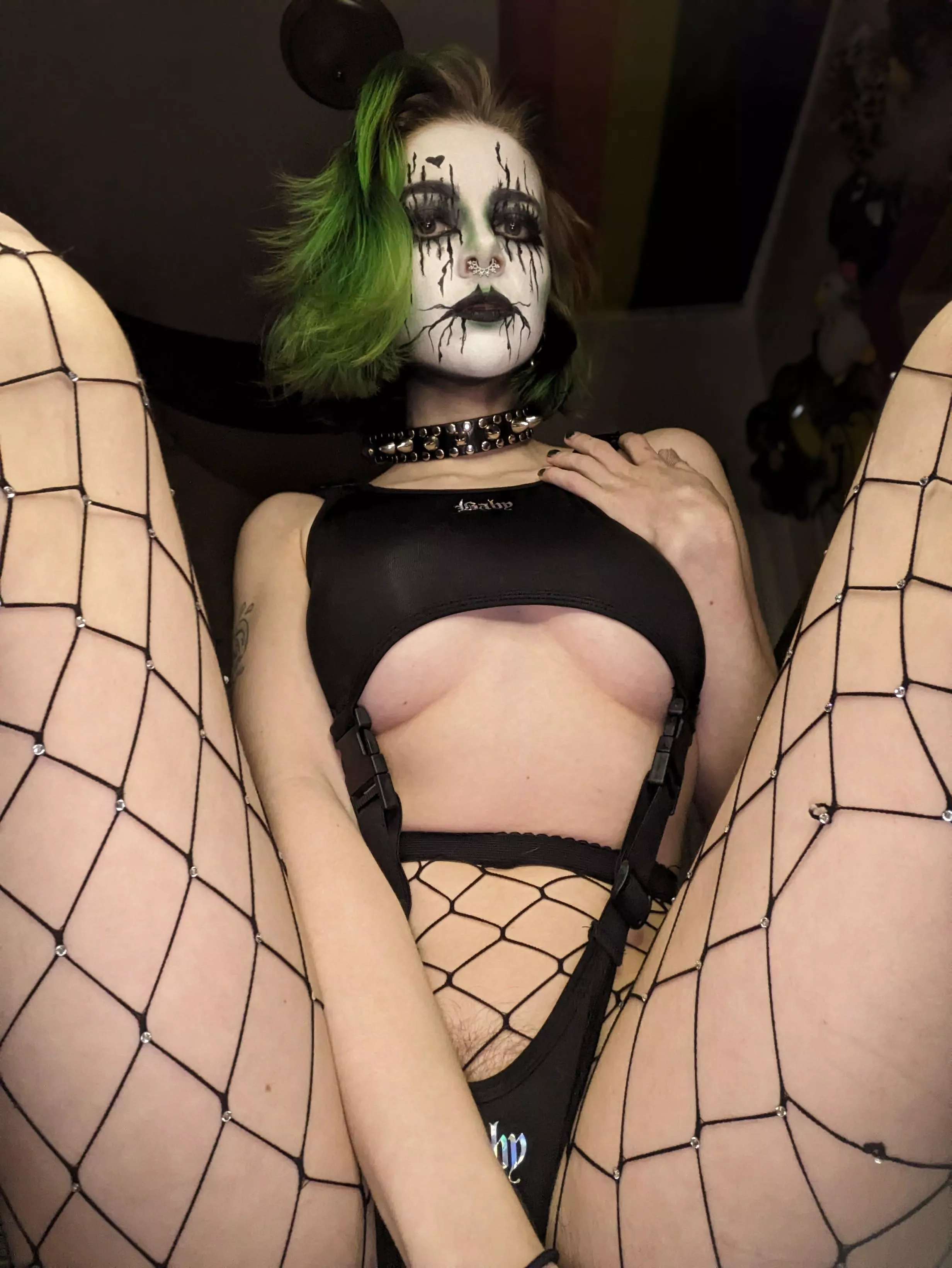 Come see more 🖤 posted by Spacegirlprincess