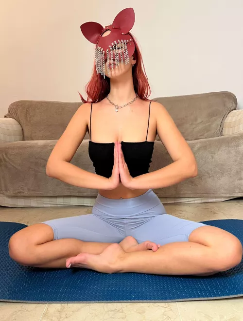 Do you like blue leggings by FinelyTrail