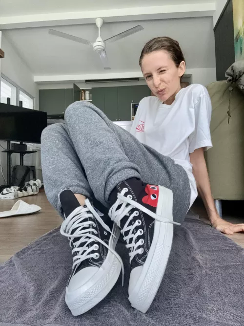 Do you think I look cute in my high-top black Converse? by lulusdreamz