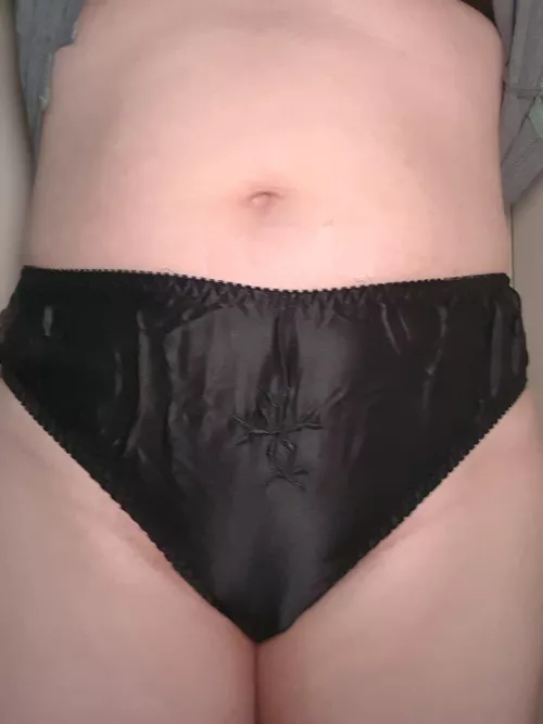 First pair I've ever owned, loving the feel of them! by Mundane_Song_1499