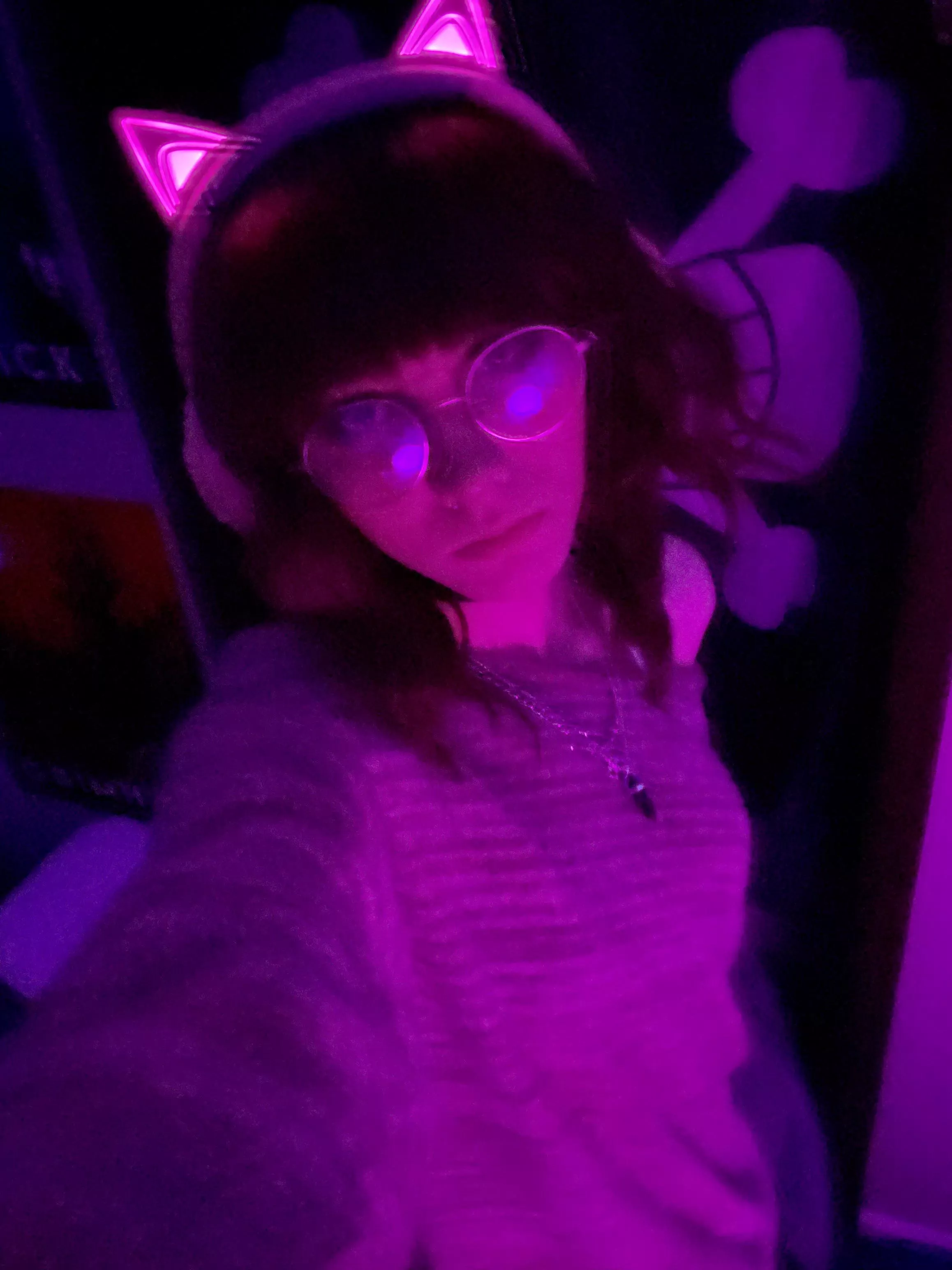 Forget about blue, I’ll leave you purple 💜💜 posted by Garb0w0dor