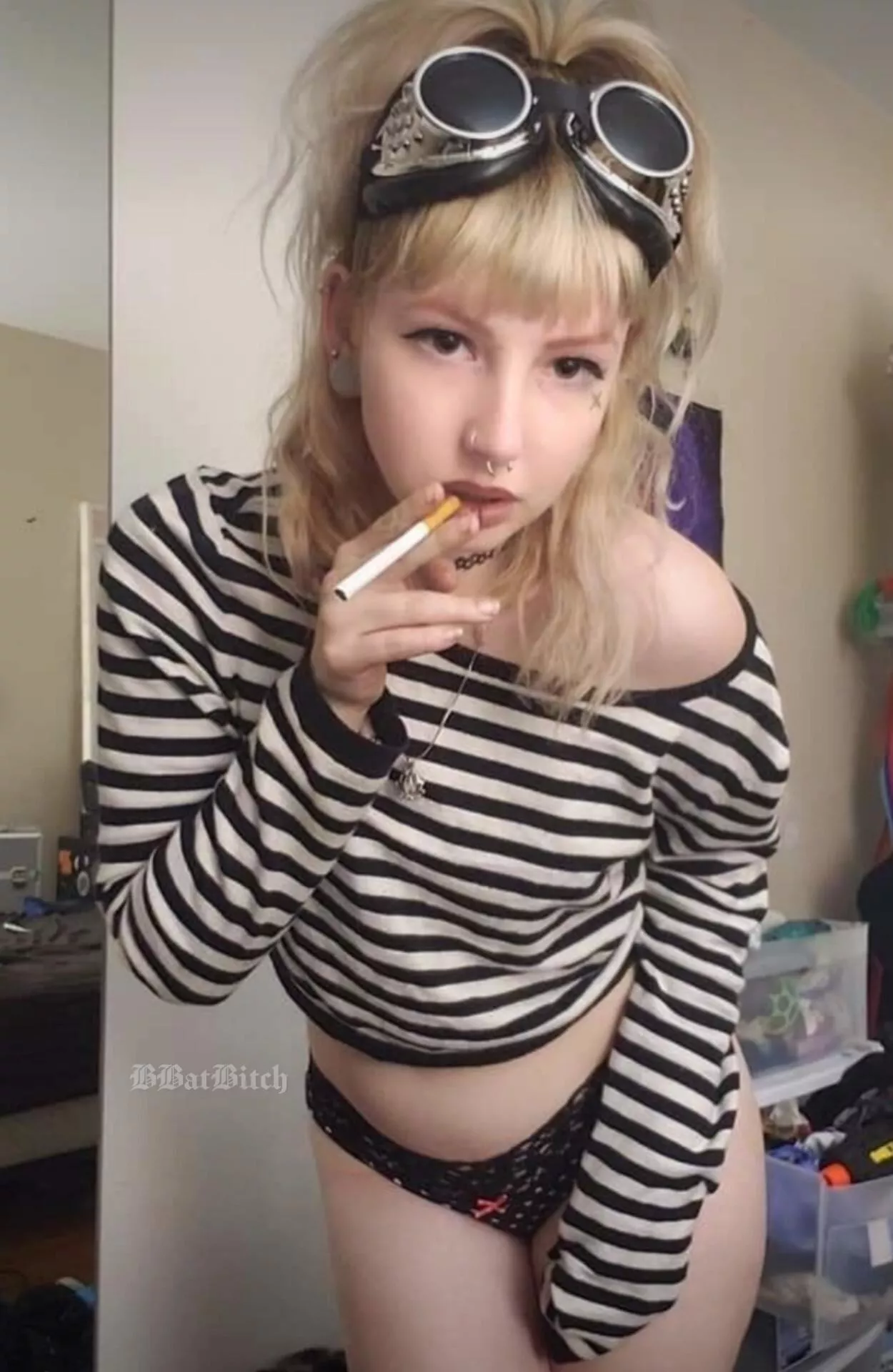 Got a light ? 🚬 posted by bbatbitch