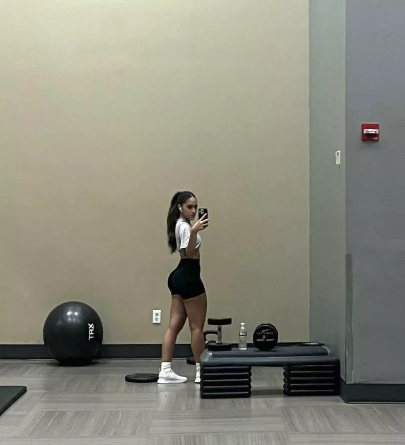 gym pump😽 posted by Fast-Plum-8367