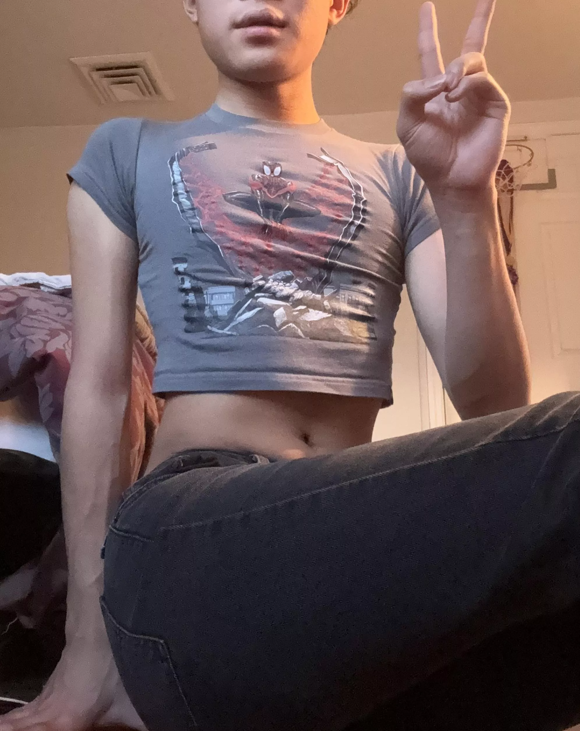 Hey ✌️ im bored posted by Yesohmama