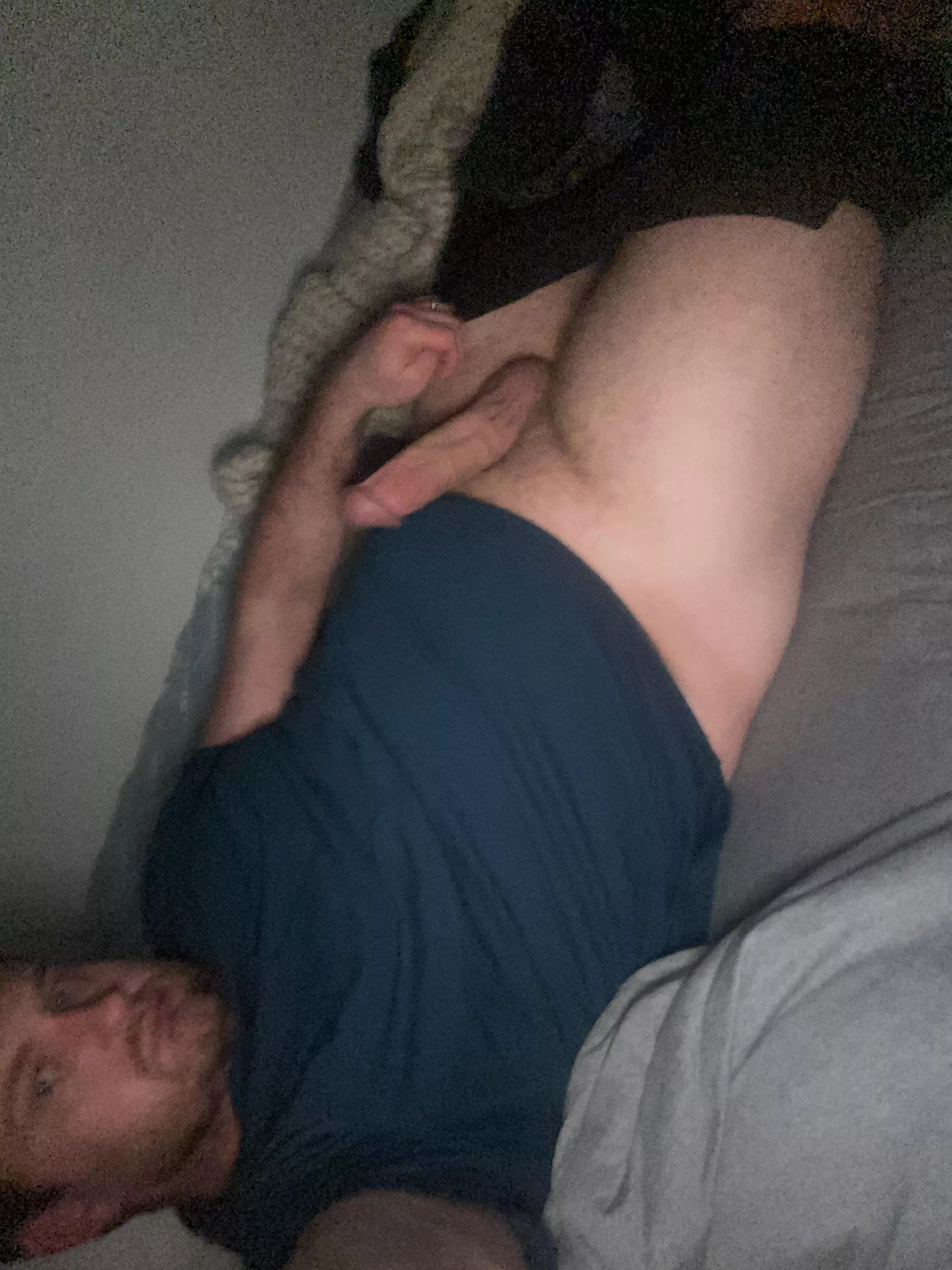 I am 6’4 cum sit on it when the wife won’t (32)(m) posted by nwabwc3215