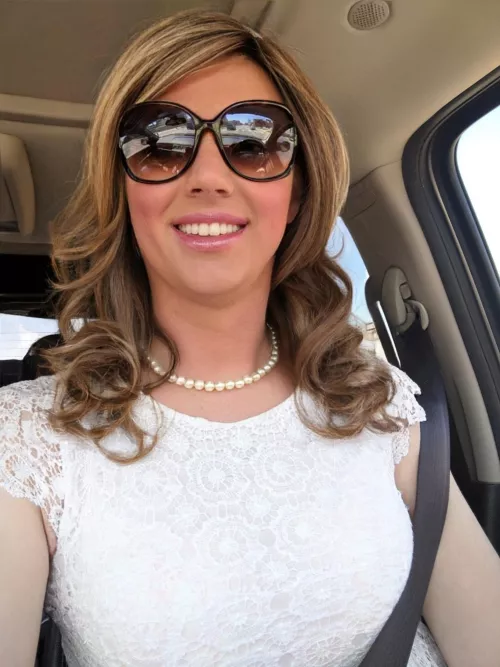 I don't usually wear glasses 🤓💖 by britneybsmith