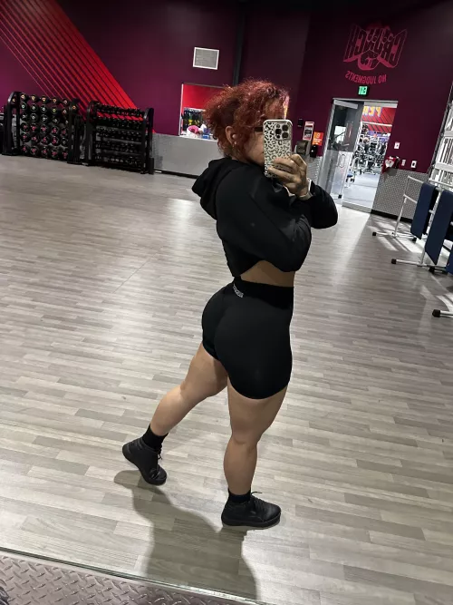 I just love showing off my gym gains by Alexia_Richard