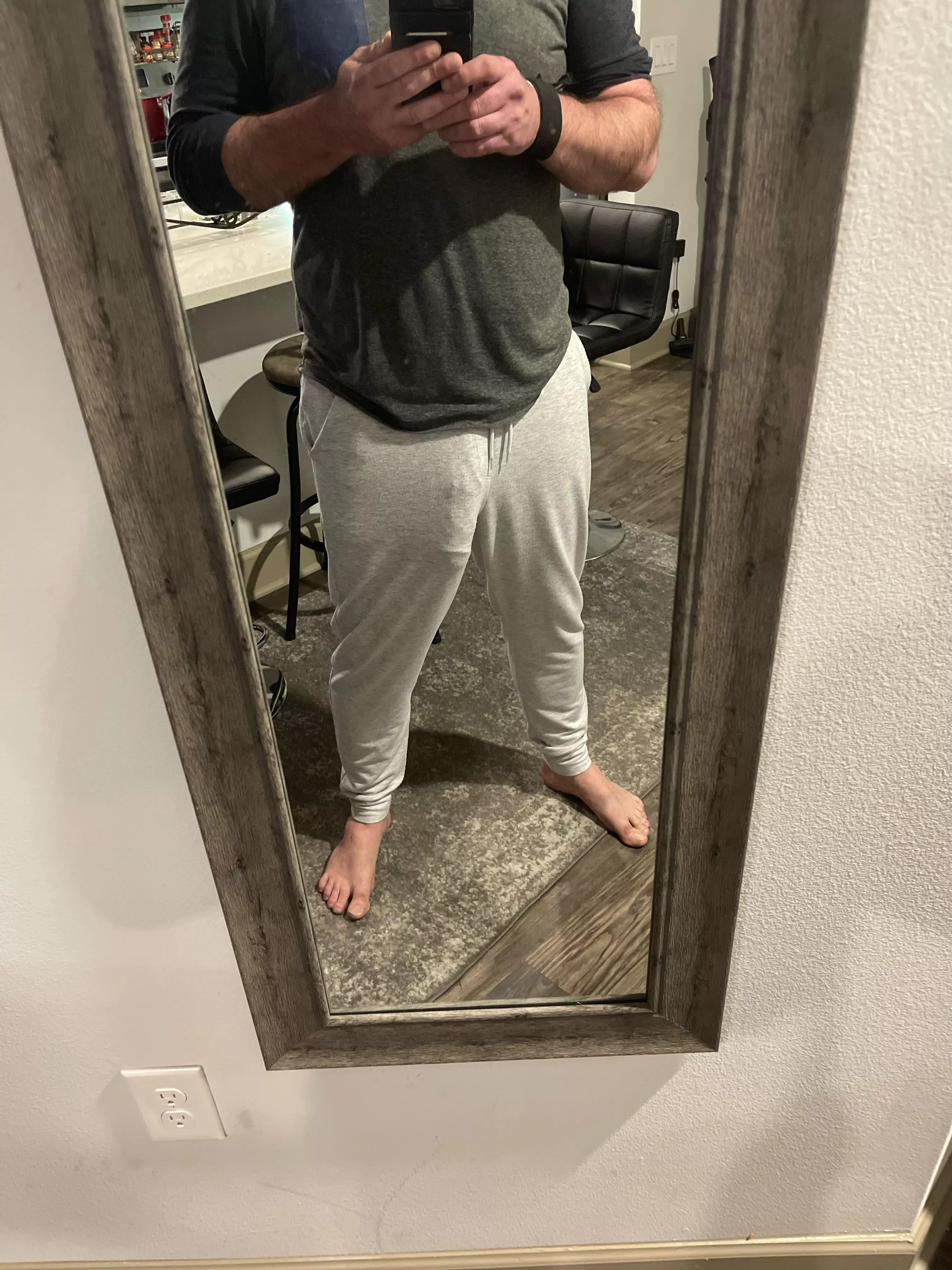 I Love White Sweats posted by hugepianist_txgiant