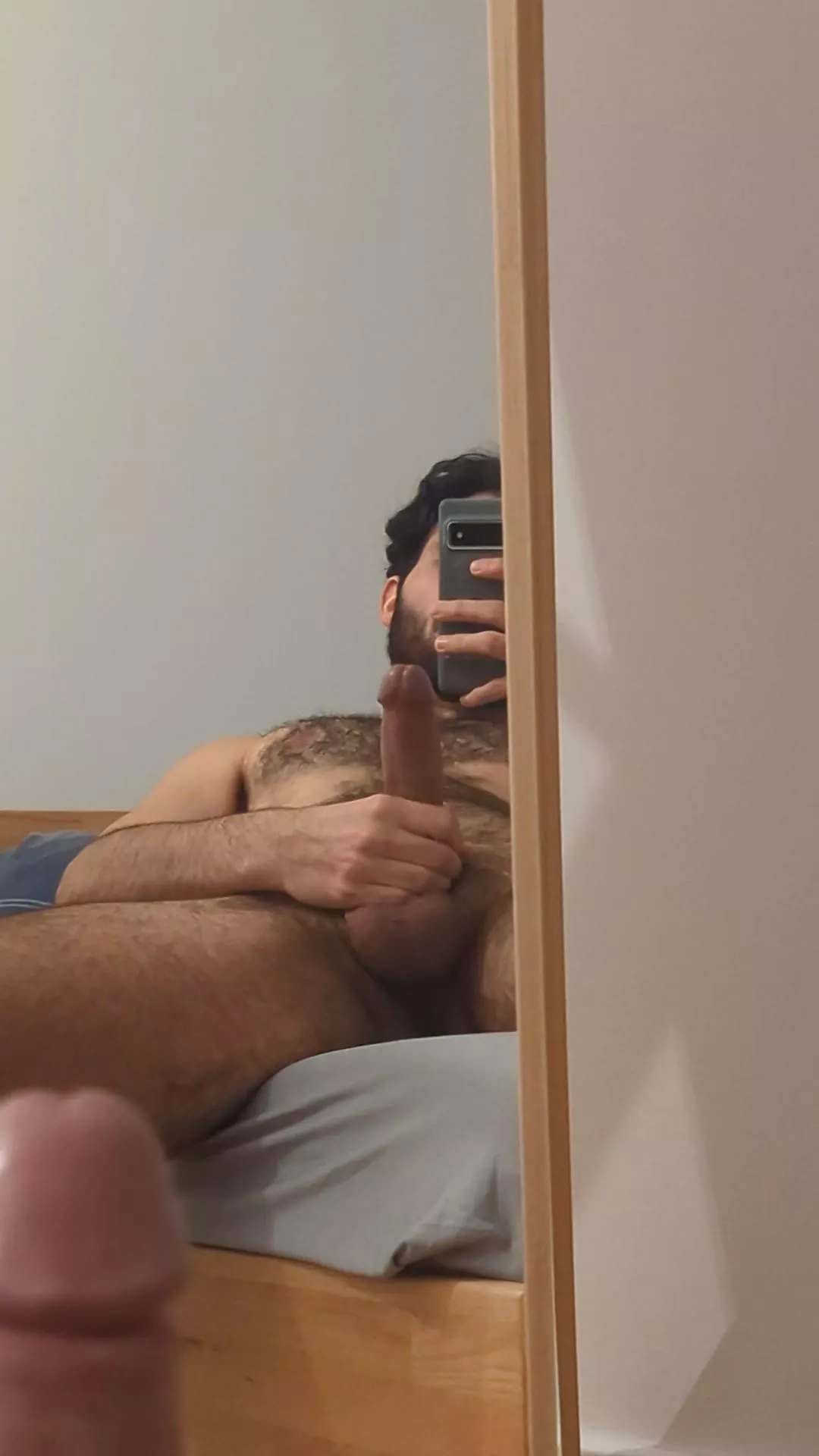 I need a bro on his knees [28] posted by gerbori