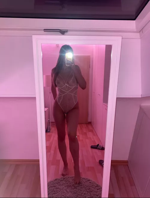 I need someone to take me out for dinner, I'm hungryyy by mijail_17