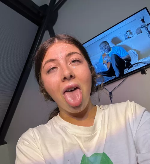 I think I look more cute with a cum on my face by Travel_Mindless