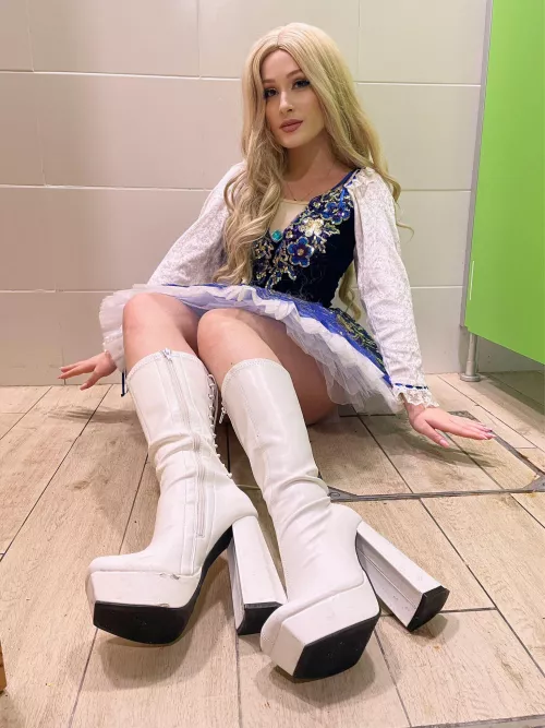 i wanna be your virtual gf by Aggravating-Key2672