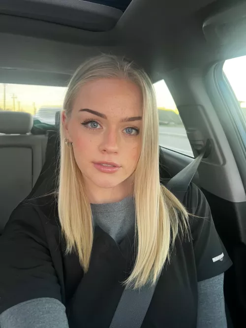 I'm always at daddy's disposal by crunchyice99