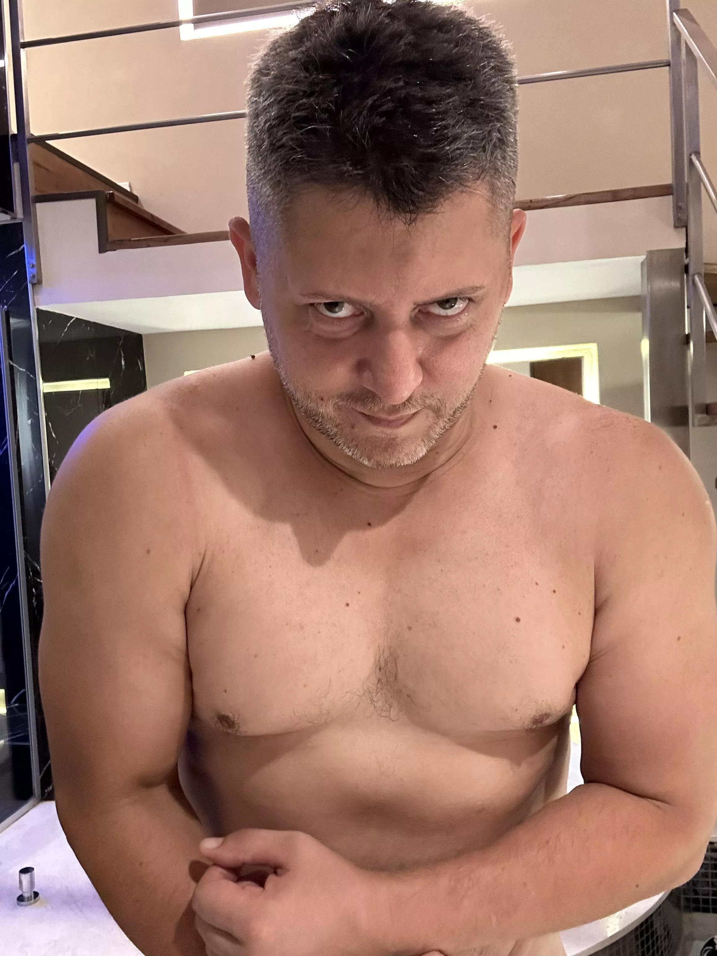 I'm burning hot. posted by ROD_ARG32