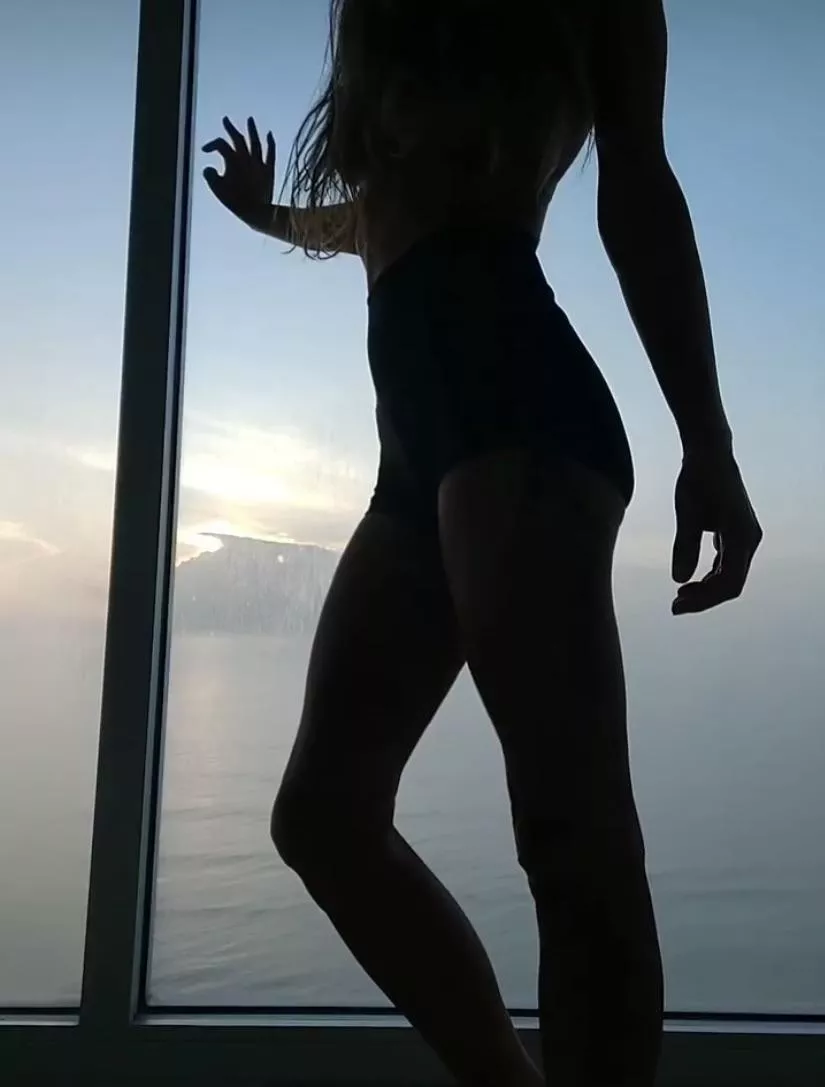 Imagine this shadow creeping up on you. posted by SmythRyann