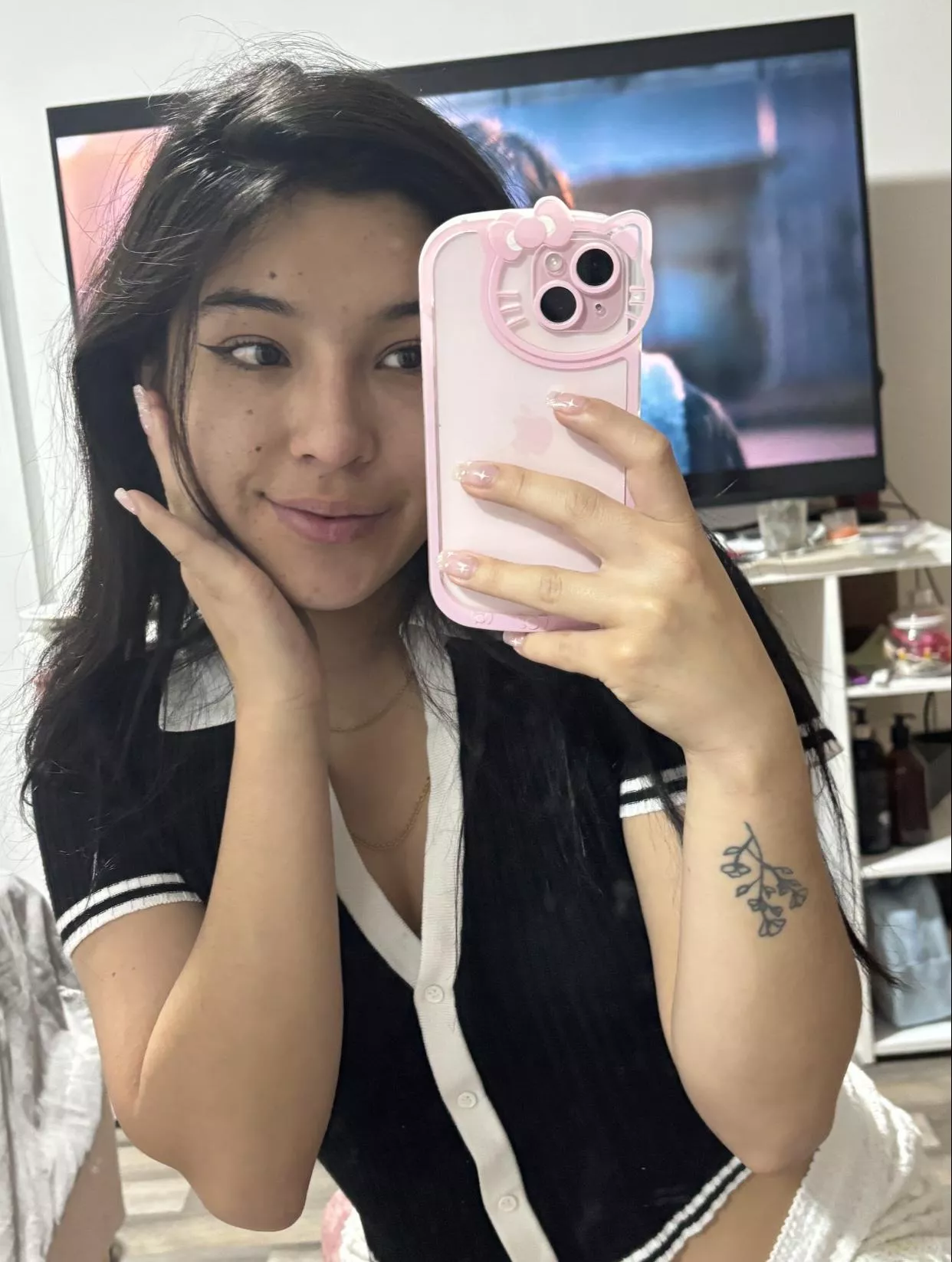 Is a cropped top like this enough to deter you from me? posted by OtherwiseShoe2688