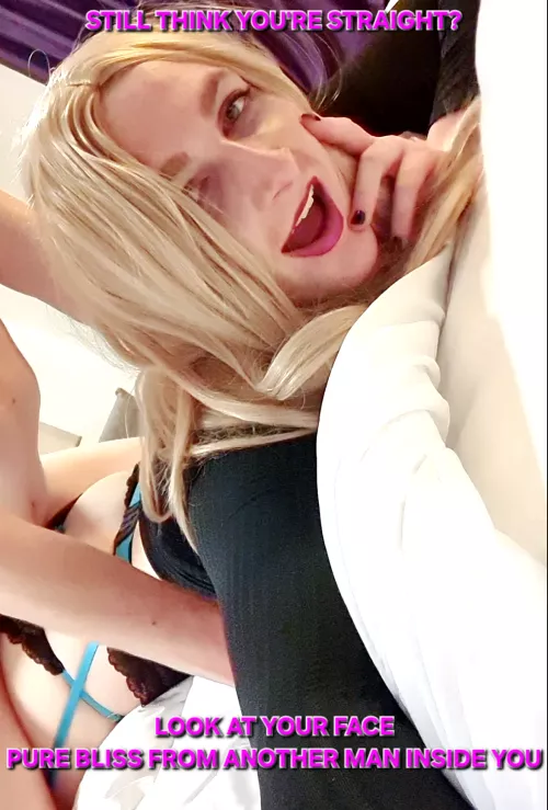 It's straight if I pretend to be a girl right? by Lizzywoo95