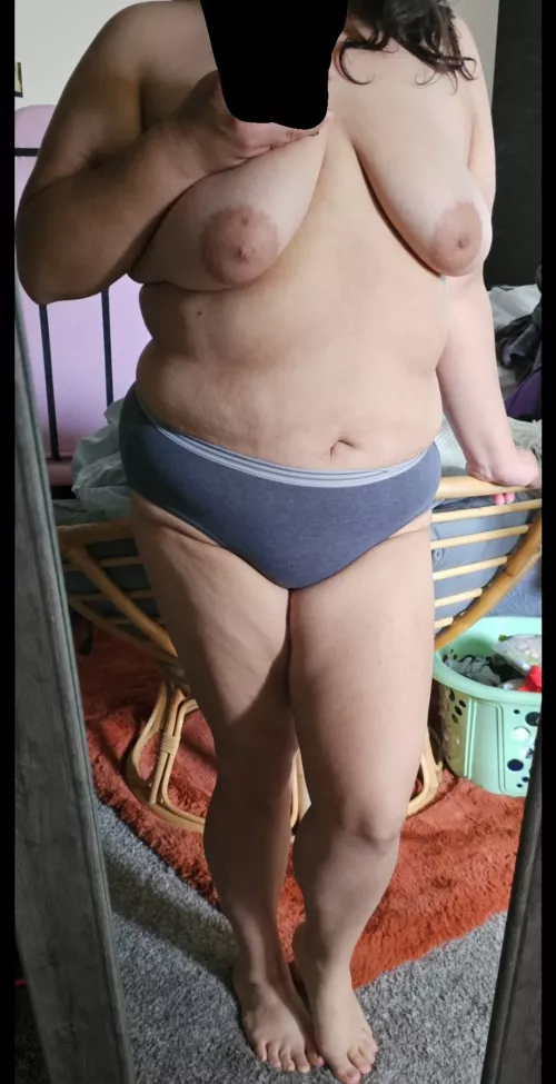 Let's play together? by throwaway595921