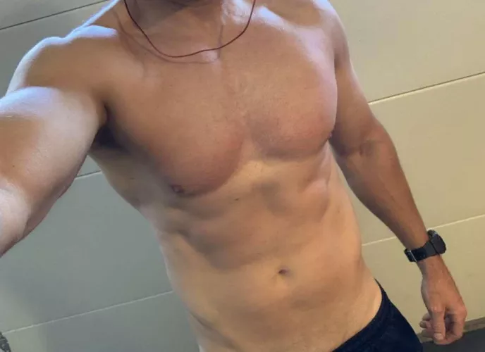 (m) in my better days 🤷‍♂️ by Wise_Wrongdoer253