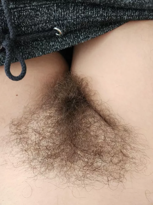 Rug gets thicker in the center by LaHippieLoca