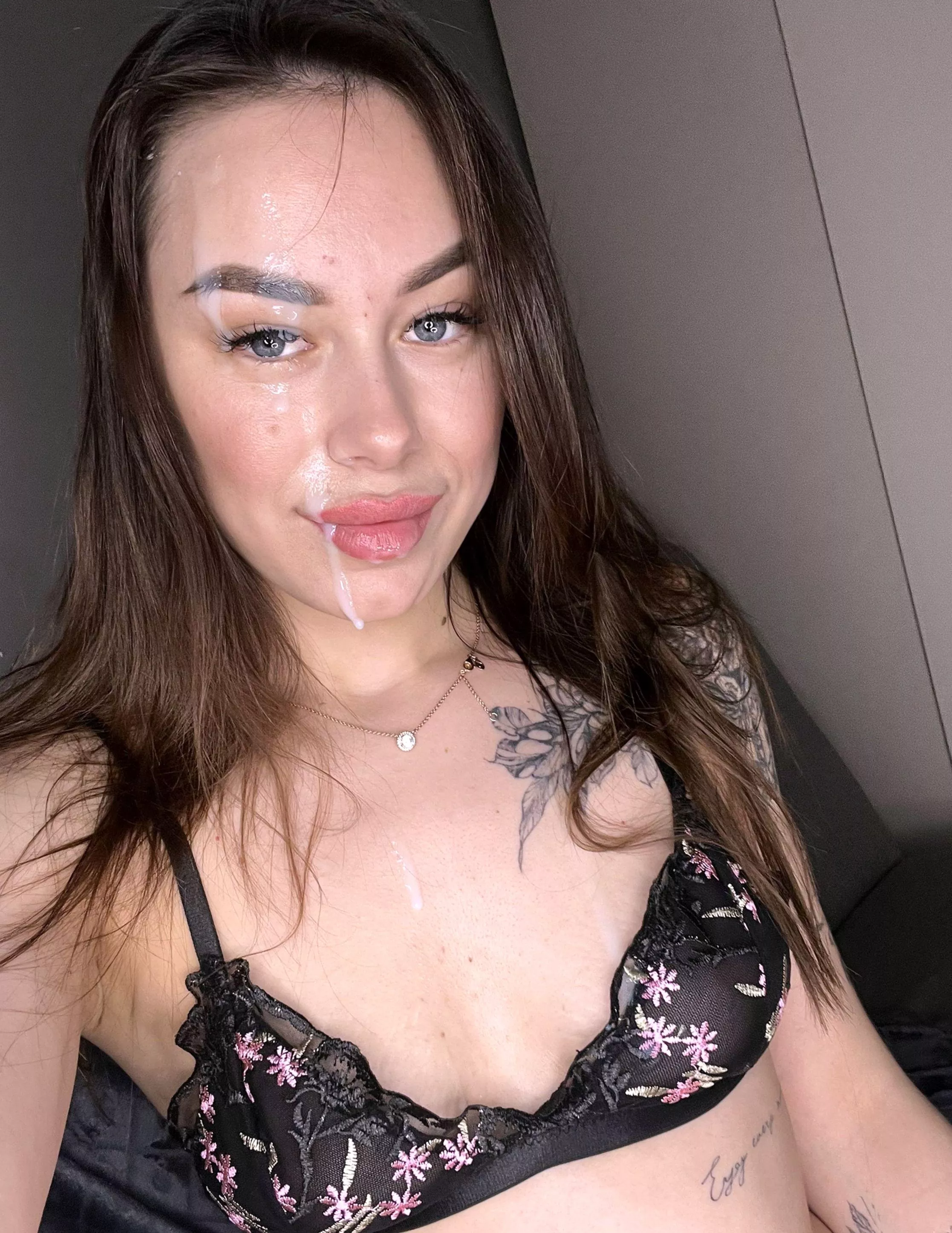 Tell me honestly if you can put more cum on my face posted by Olivka3245