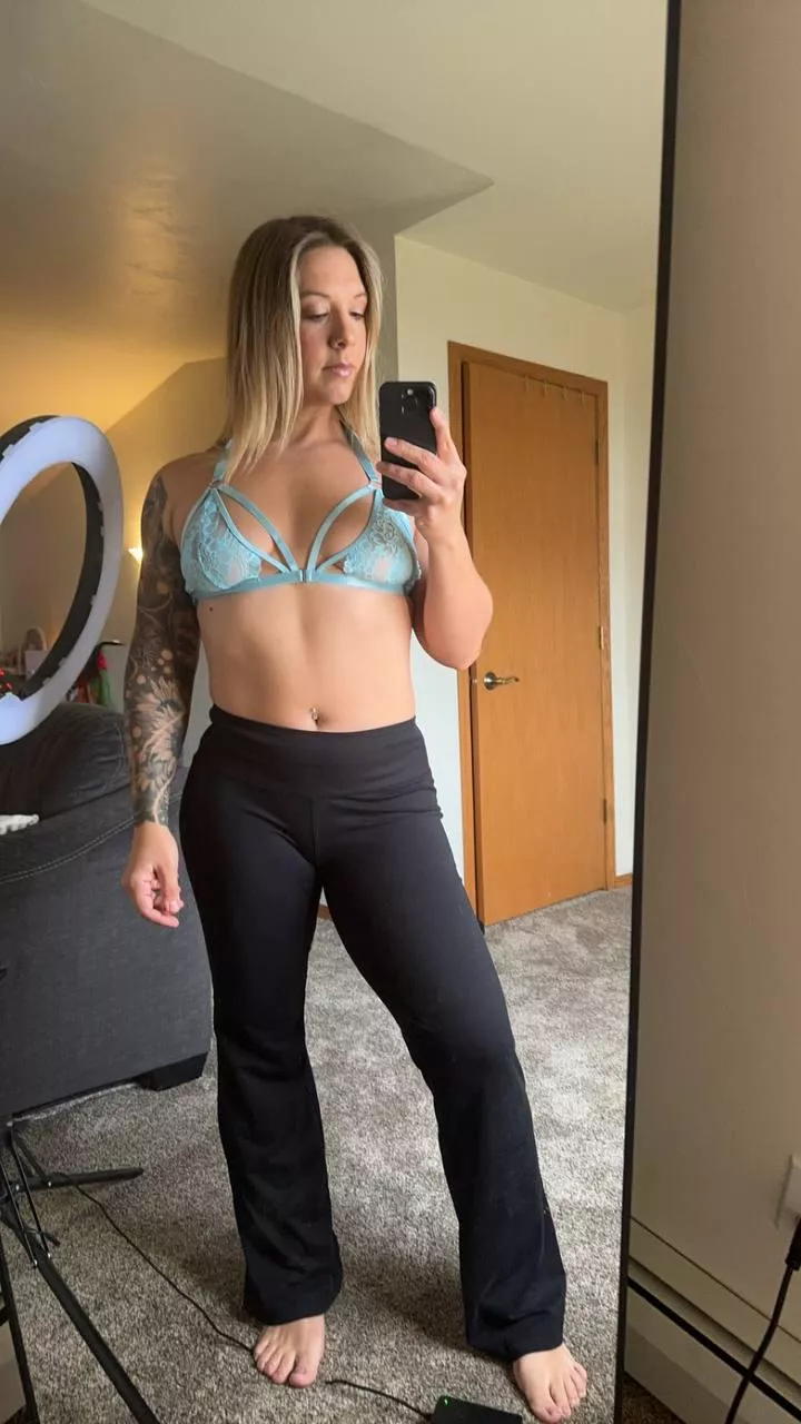 Tell me what you think of moms posted by braunama