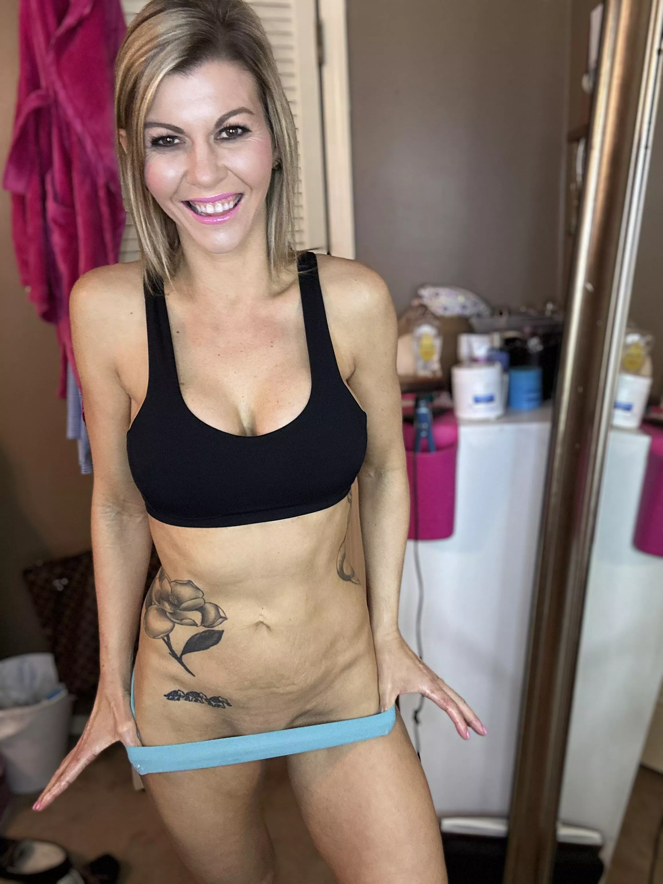 The stomach is toned all the way down……. posted by fitnesswife1983