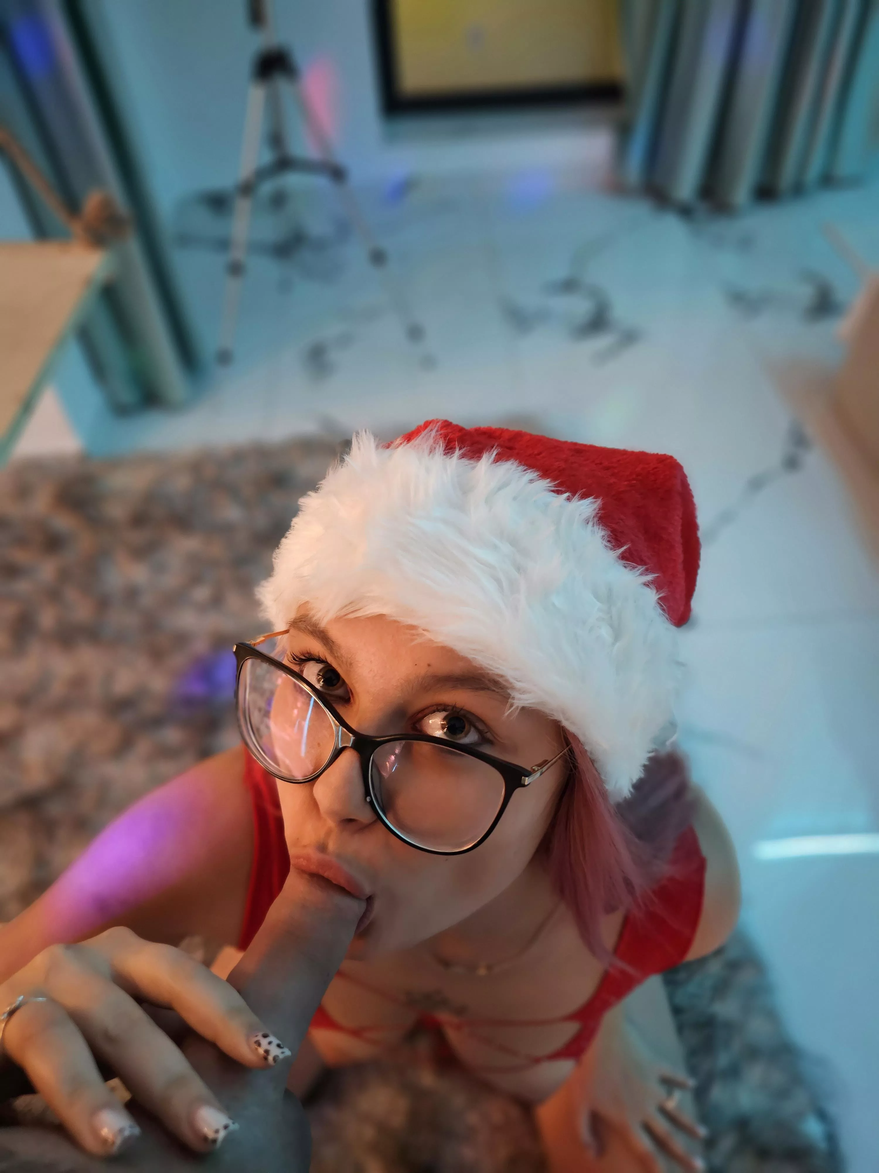 this is how a treat a new roommate posted by BloonsMonke