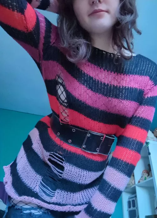 Thought I looked cute in this top :3c by MarcyButtkin