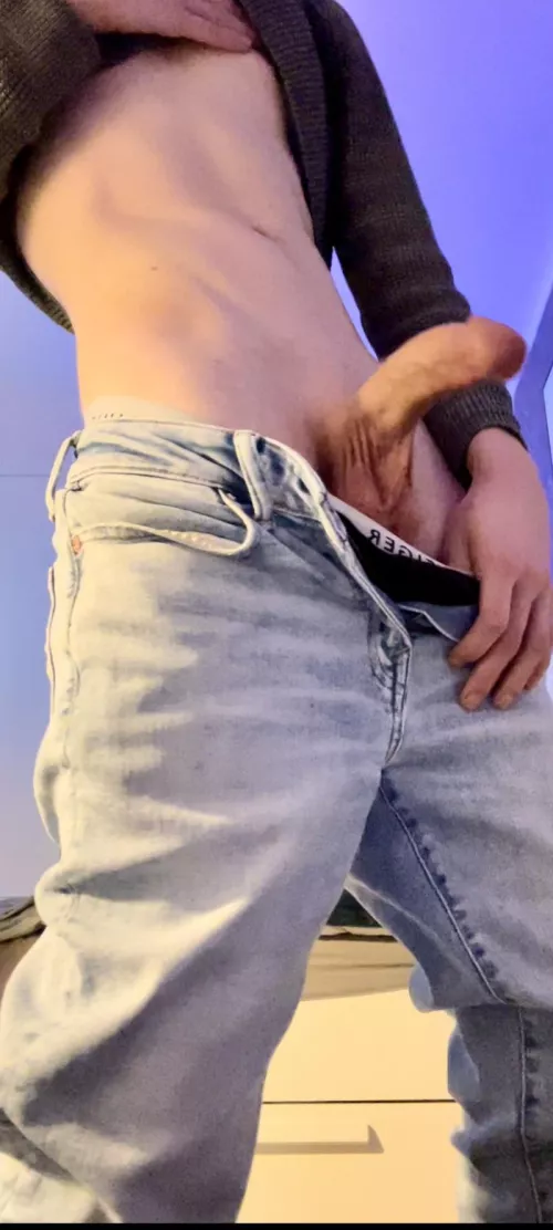 What do you guys think of this 18 year old? by maple747