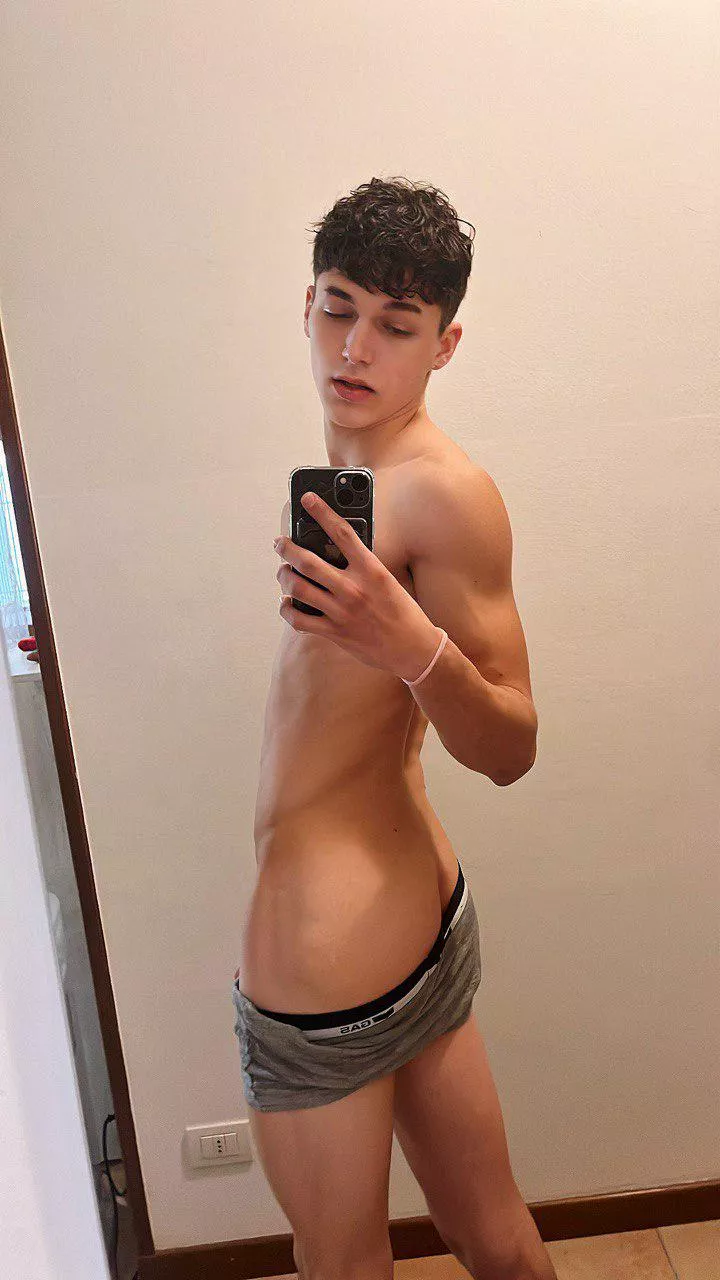 What do you think about my twink ass? 😜 posted by Izabella_GG