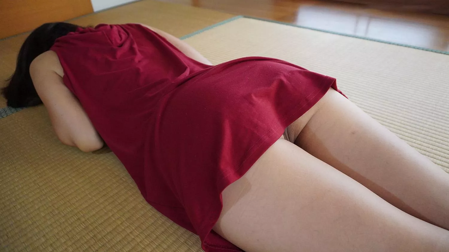 What would you do to a sleeping lady? posted by tokyo_mom_hiroko