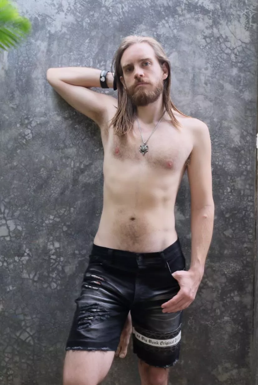 who's into bdsm ? im here 😉 posted by thewitcherof