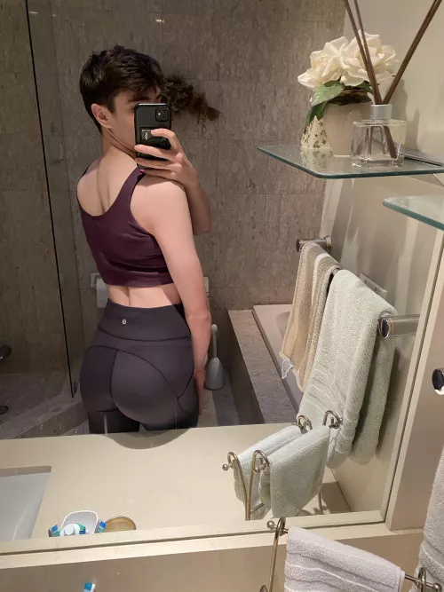 Why do love wearing girl clothes by ConfusedWhiteBoi_