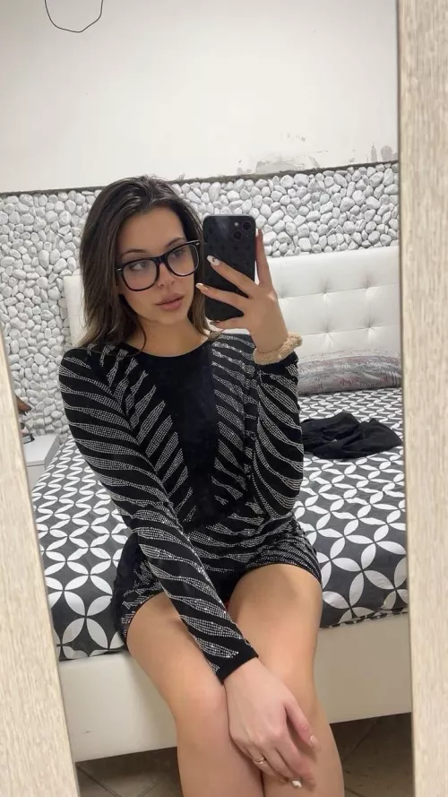 Will you still fuck me raw knowing my boyfriend are in the bathroom? by Jessica_Helen