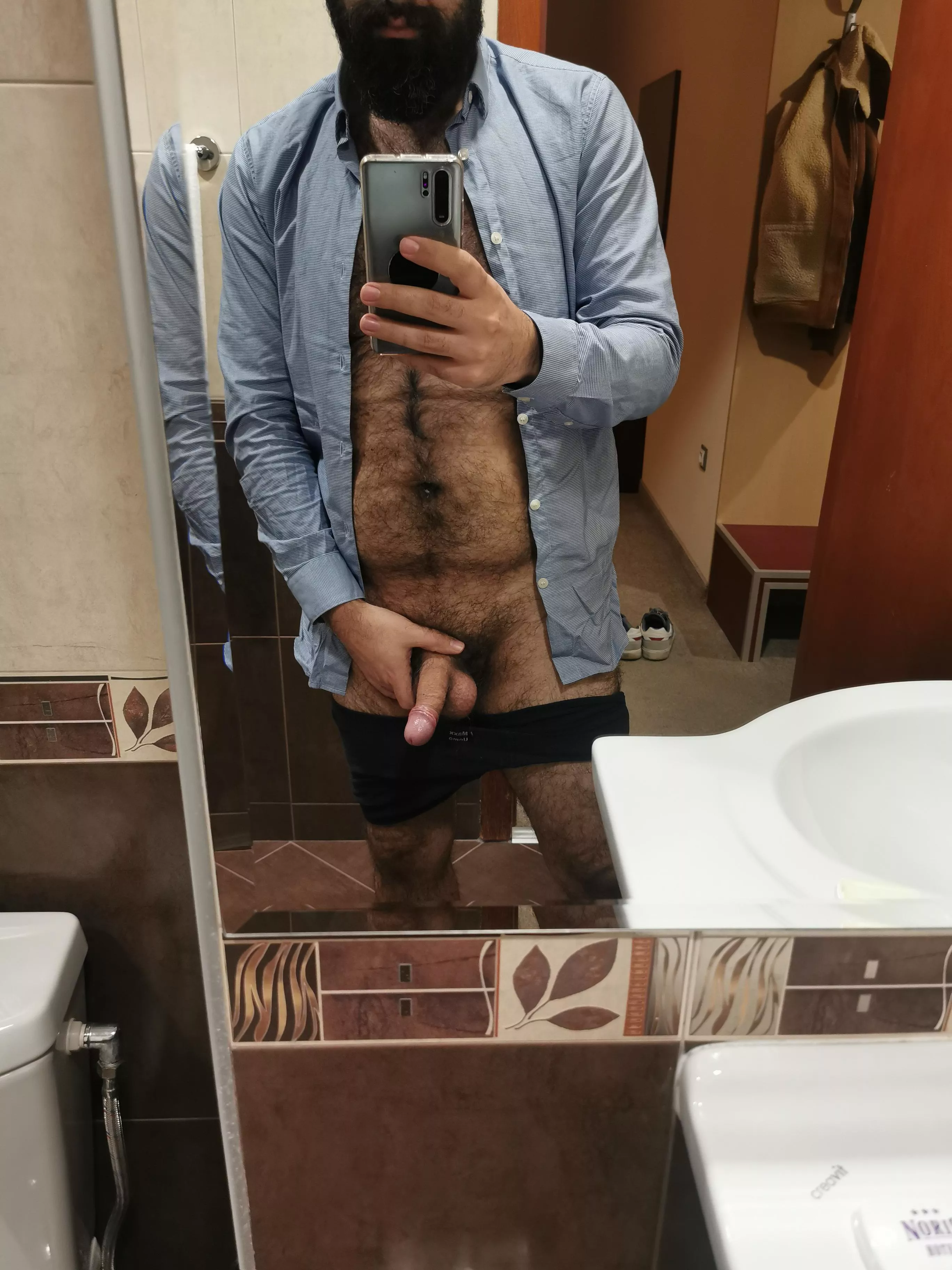 Wish there was someone around to... posted by mzdxds