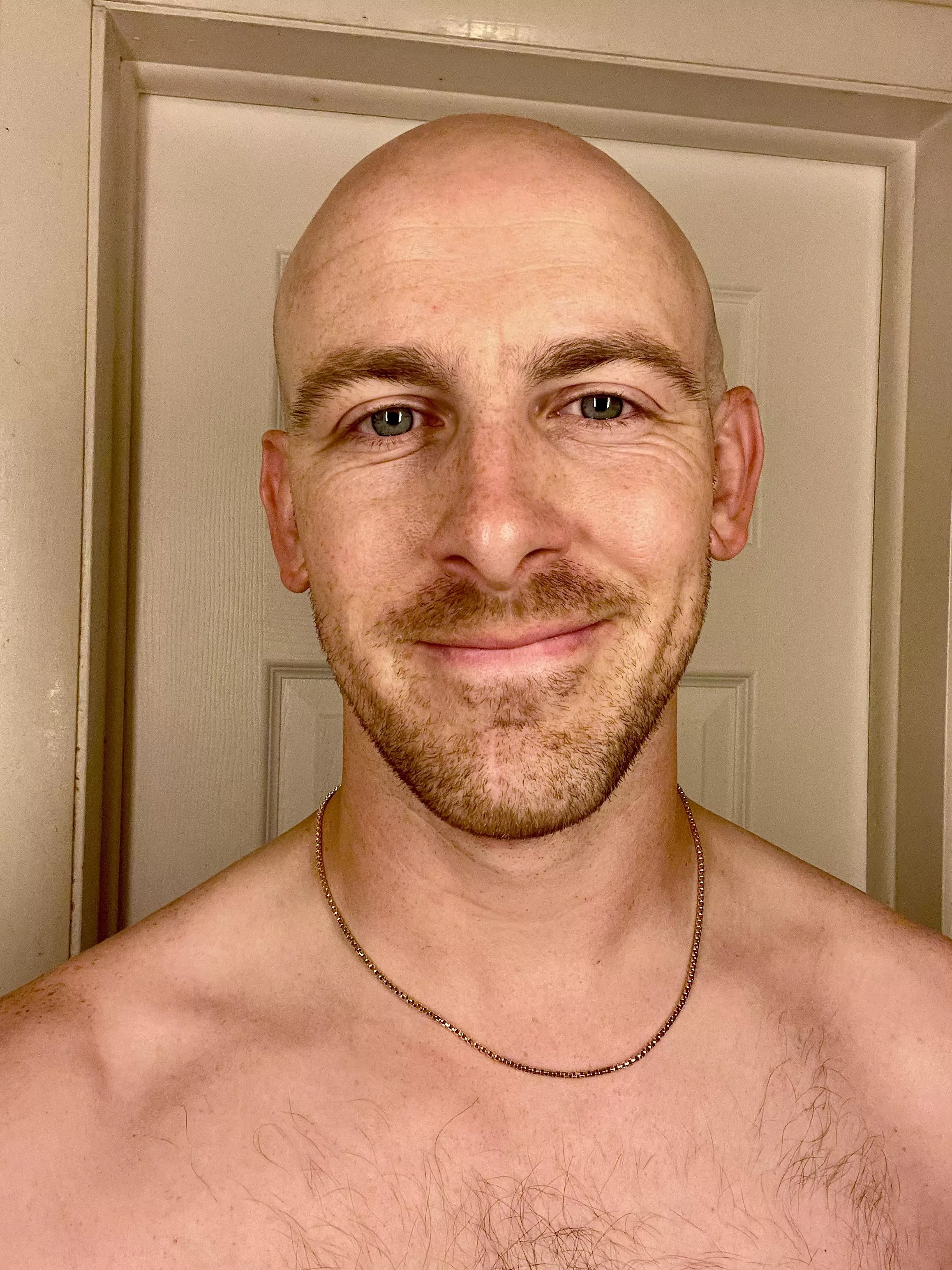 Wondering if I’m someone who can pull off a chain—what do you think? posted by tommyboye_