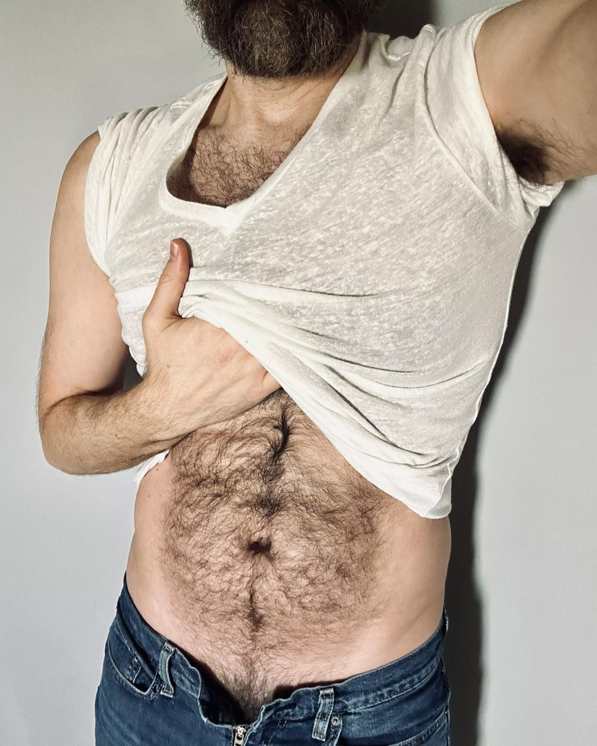 You never know what a bloke's hiding under his shirt... posted by jerseyjaxoff