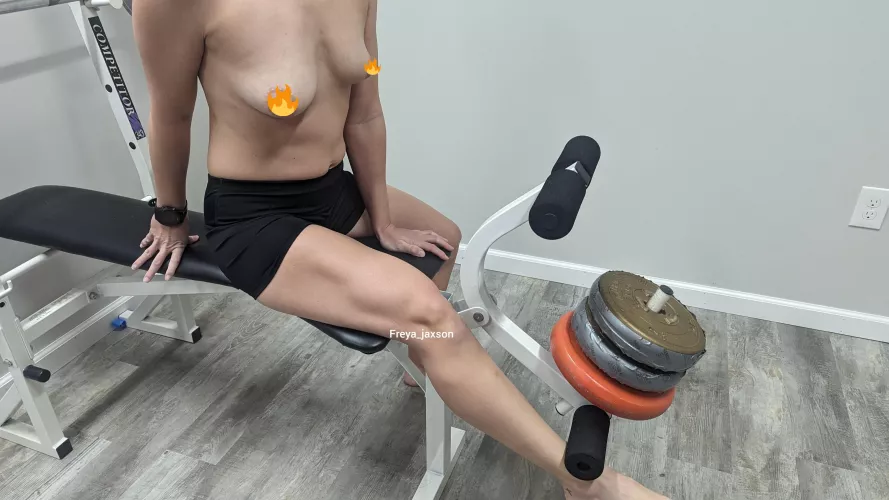 35 [F] - Keeping it tight for you by Freya_Jaxson