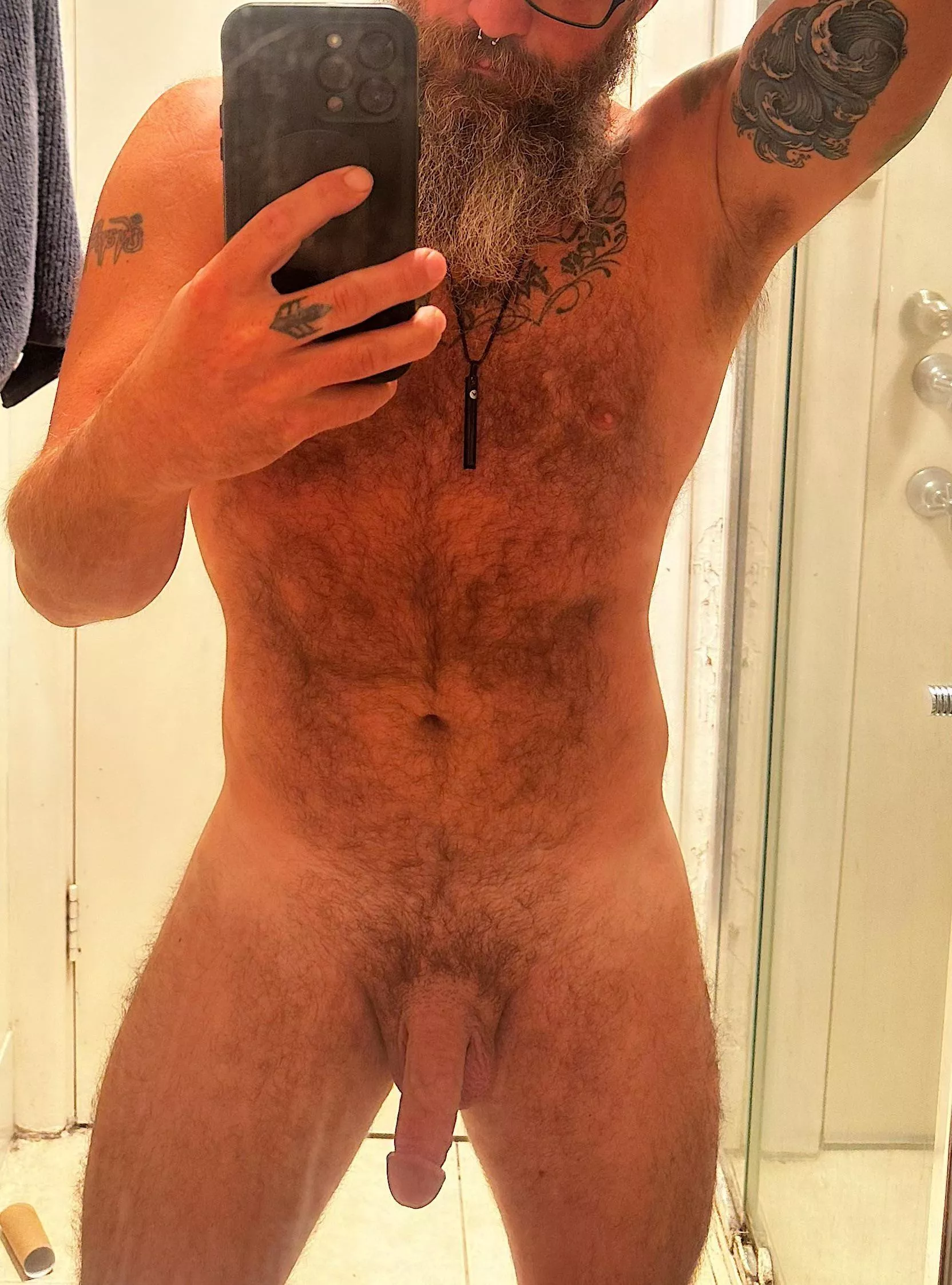 All nice and clean 🧼 (46) posted by idratherbenudist