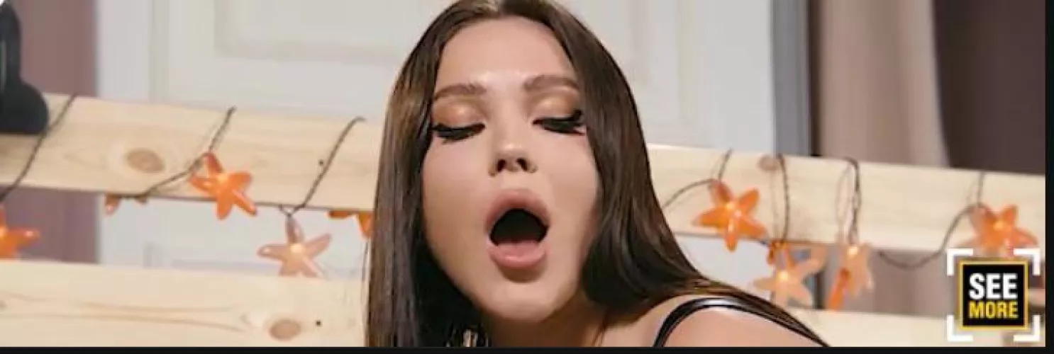 Anyone know her or a video of her where she is in ripped jeans by YEES_69