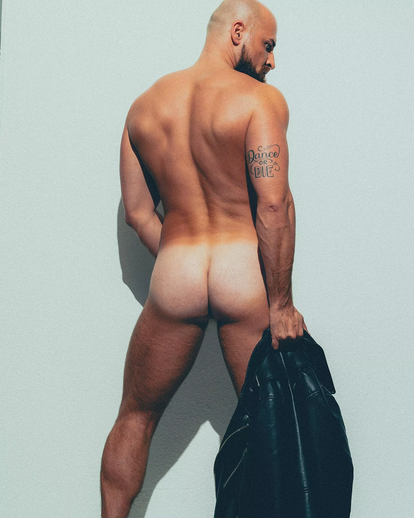 black and white or color? come to my platforms and enjoy with me every day posted by VIKINGOBCN