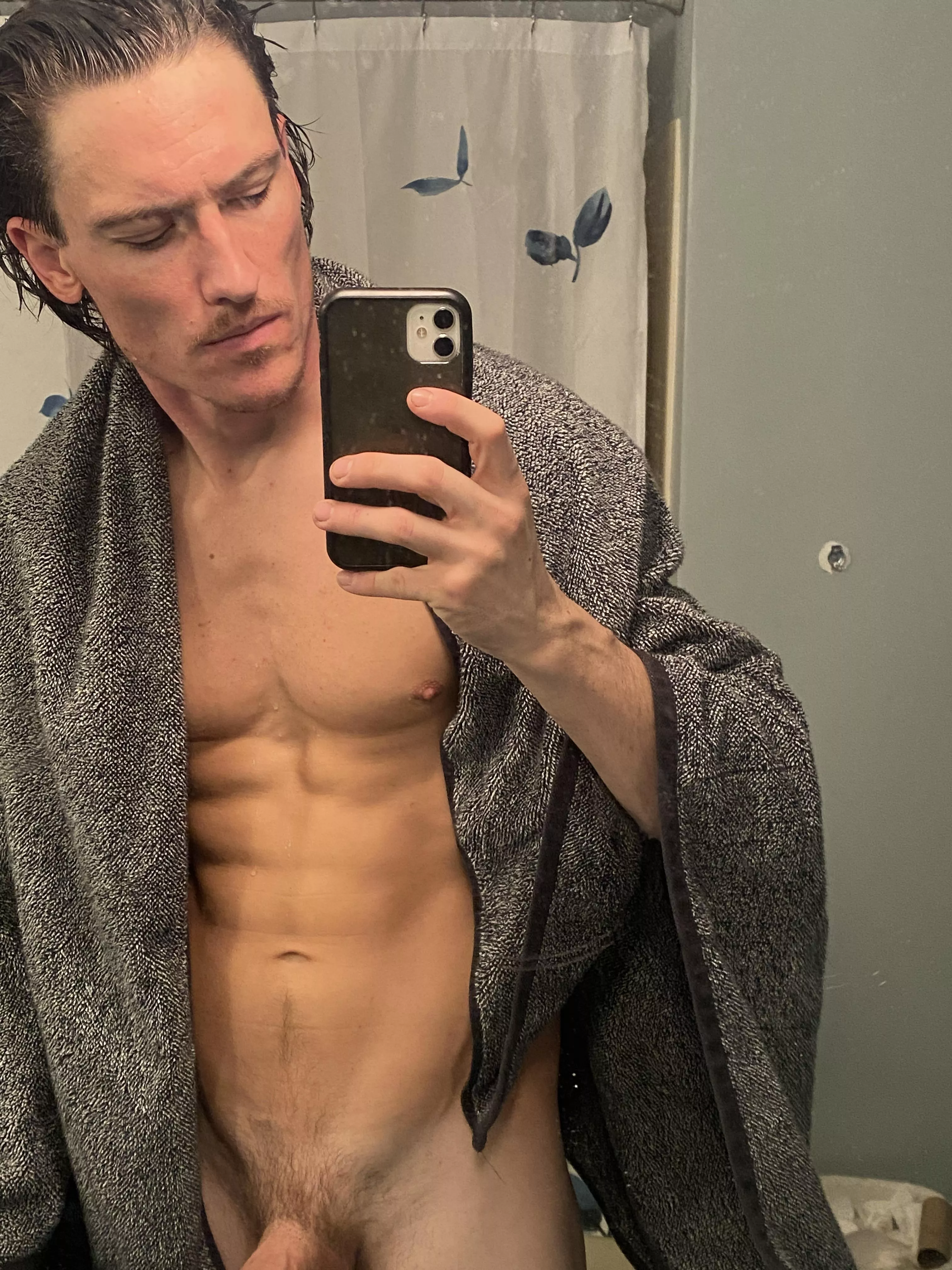 blue collar for the ladies🗿 posted by ThoseOneThree