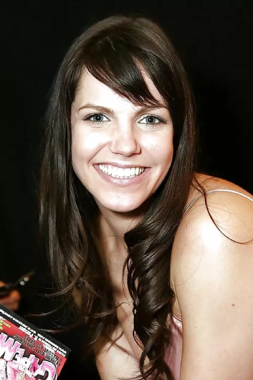 Bobbi's wonderful smile... by SpunkySpunkyAssGuy