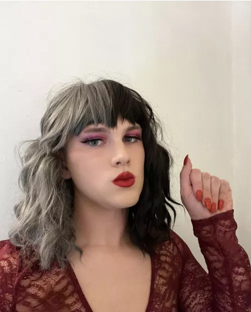 Can you tell my favourite colour?❤️ by Aggravating_Season65