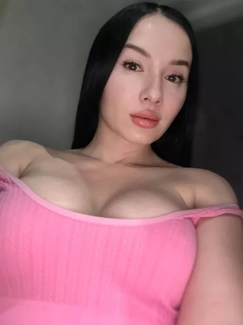 Cosy, warm and bra free! by isverypog