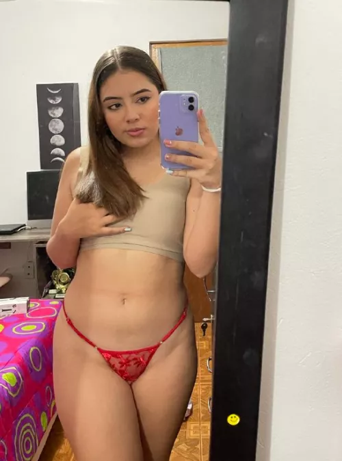 Describe this 18yo body in 3 words by bradisongchw