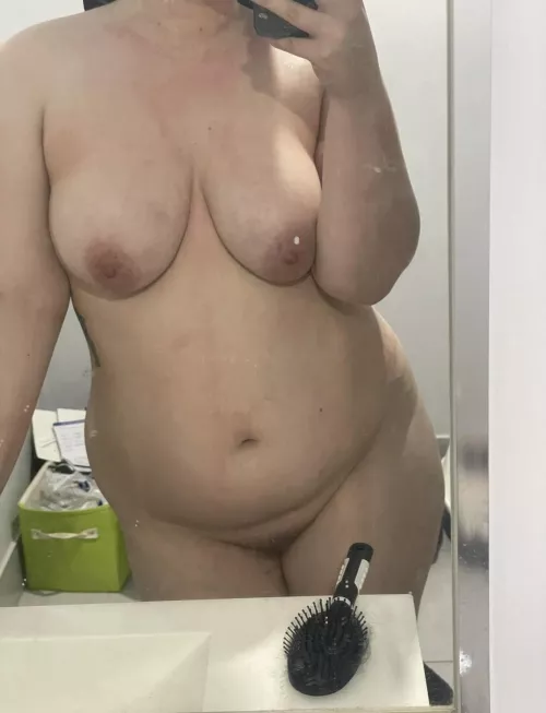 (f) how is my body? 🍑 by jbrn11